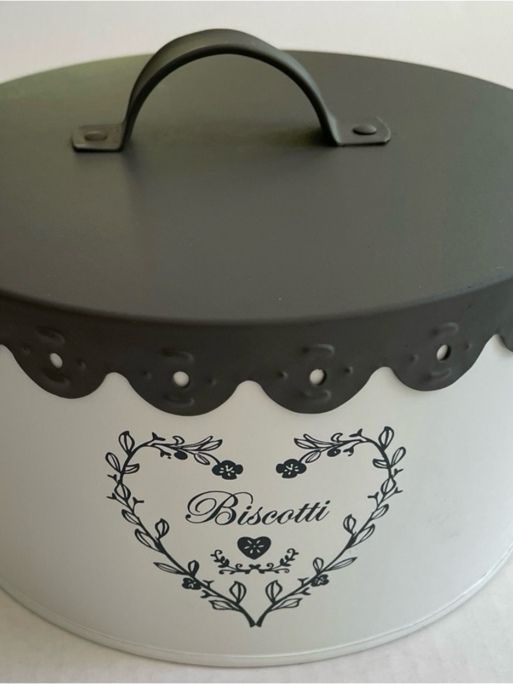 Biscotti Tin Heart Floral Design Gray Lid
